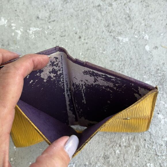 Vintage Louis Vuitton kiss lock wallet - Picture 10 of 13